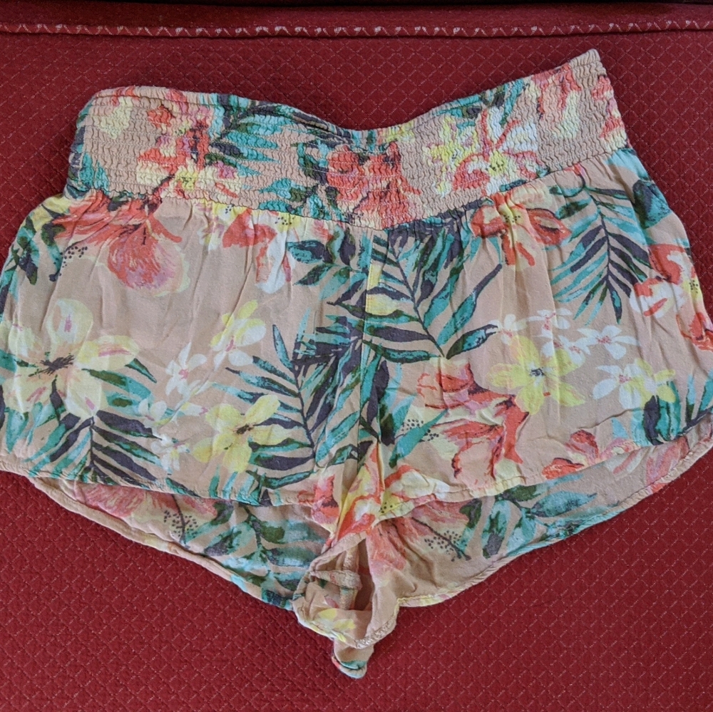 Women's linen Billabong shorts